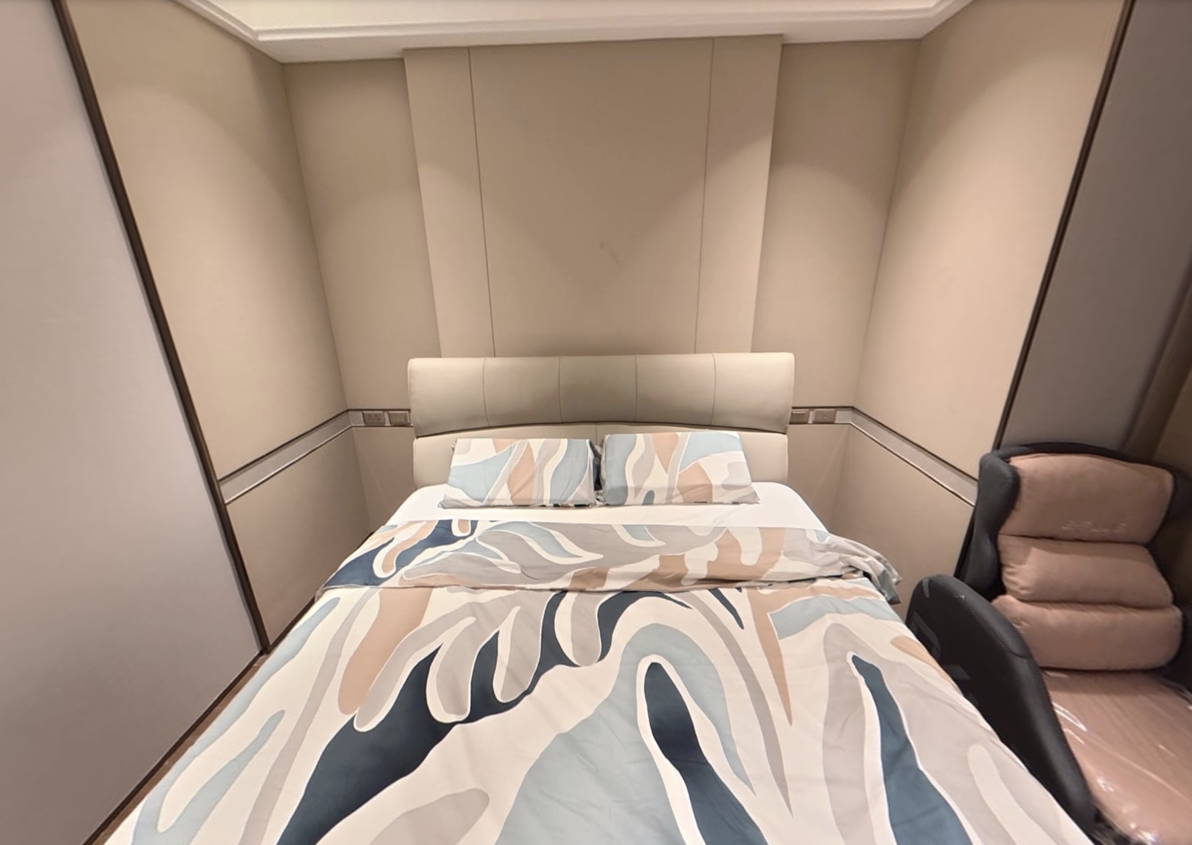 [Avenida Towers] unit E